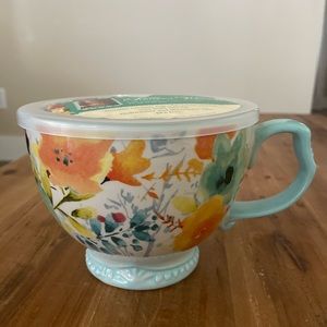 Pioneer woman mug with lid